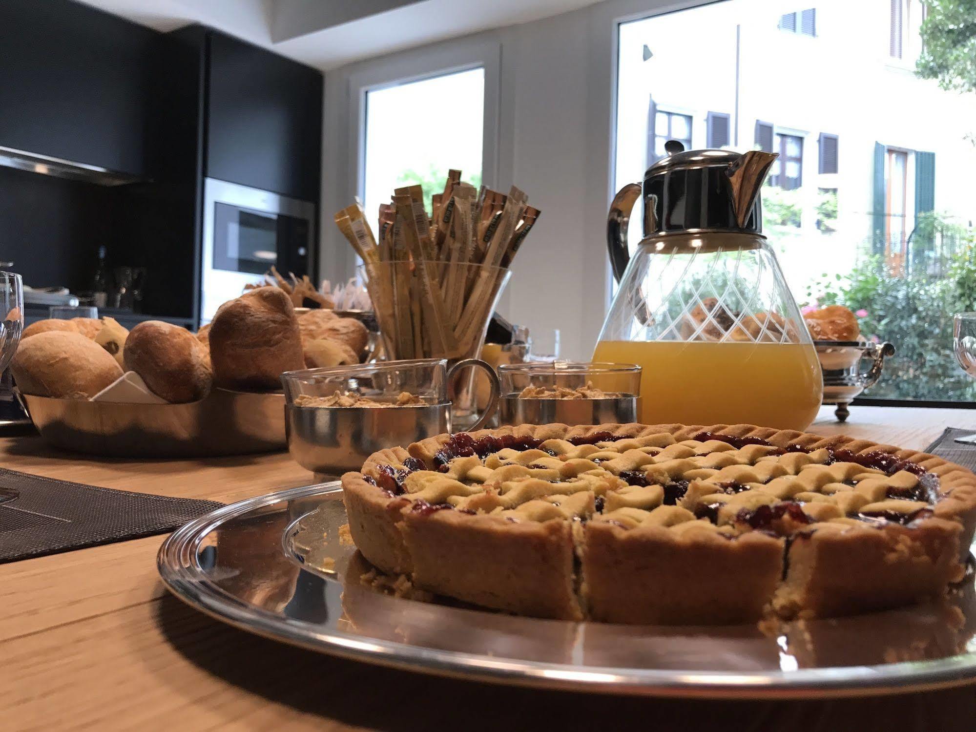 Couette-café Conti 2*